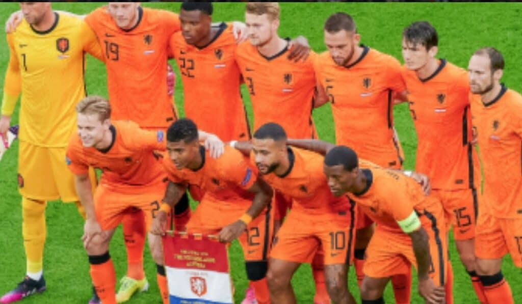 Nederlands Voetbal & Eredivisie Updates