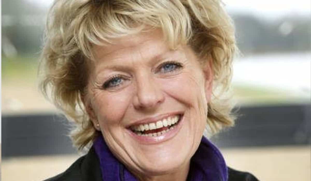 Je bekijkt nu Simone Kleinsma op TV en in het theater bekijk de gids over haar unieke carriere nu