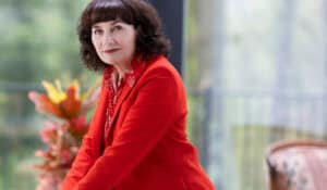 Lees meer over het artikel Inspirerende Nederlandse auteurs zoals Anya Niewierra en hun bekendste boeken