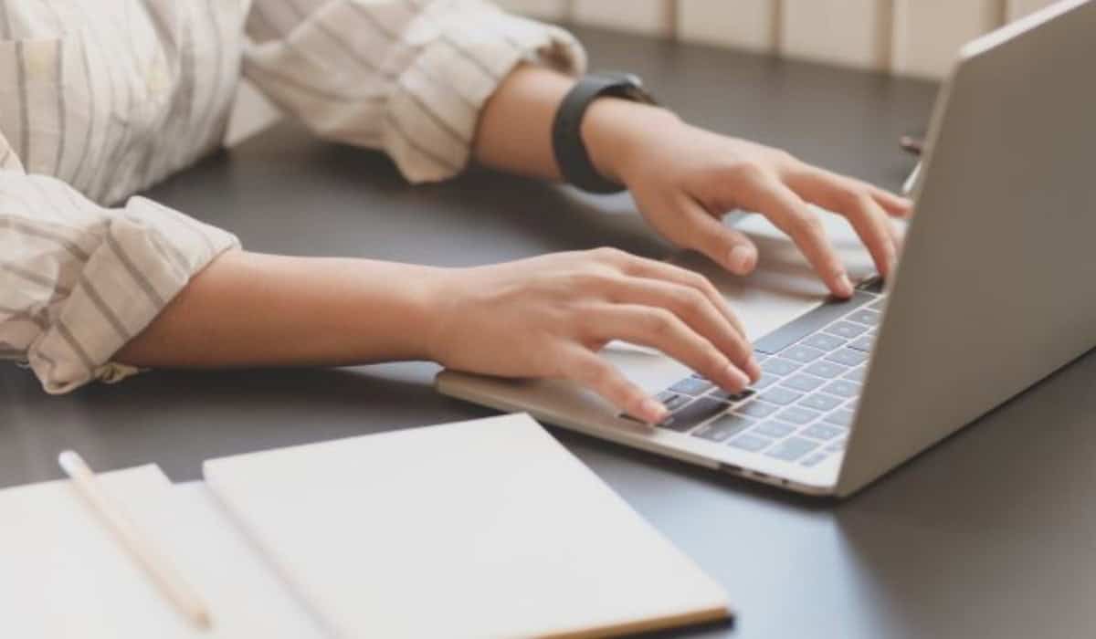 Je bekijkt nu Sollicitatiebrief voorbeeld – voorbeelden, tips en strategieën