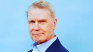 Lees meer over het artikel Adriaan van Dis: leven, werk en invloed op de Nederlandse literatuur