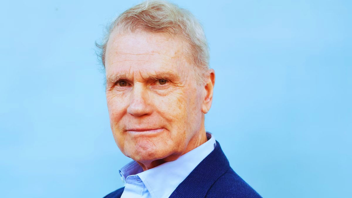 Je bekijkt nu Adriaan van Dis: leven, werk en invloed op de Nederlandse literatuur